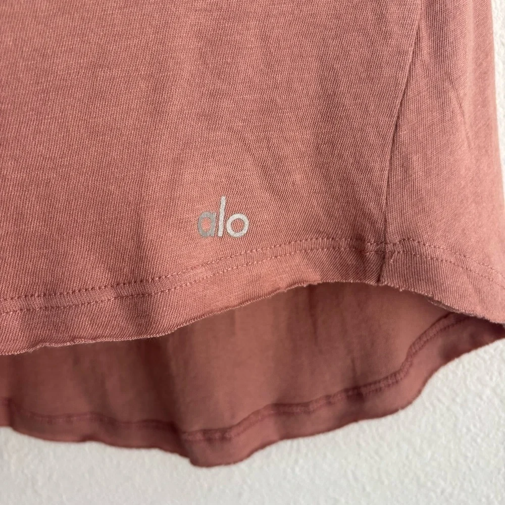 ALO Yoga Rosewater Playa Tee Mauve Short Sleeve Modal Supima Cotton Blend Top M